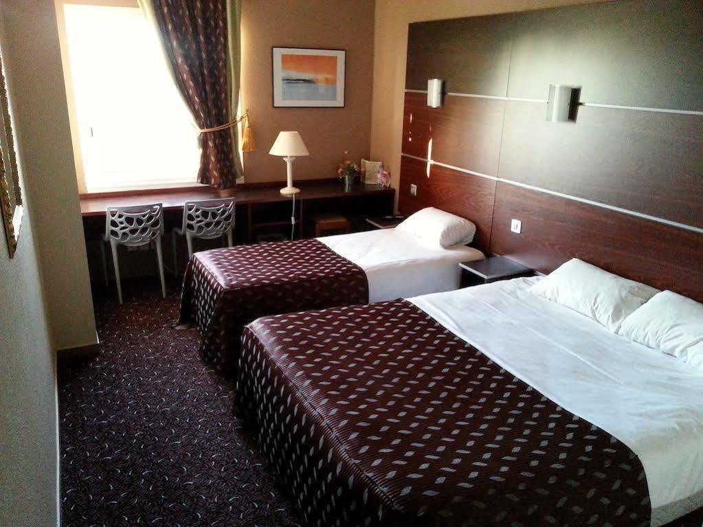 Ibis Styles Ancenis Centre Hotel Екстериор снимка